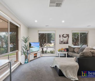 Peaceful Family Living in Golden Square - Photo 5