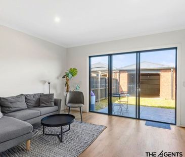 A Beautifully Presented Home for Modern Living - Photo 1