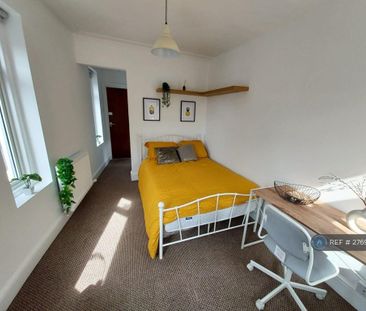 1 bedroom in a flat share to rent - Photo 6