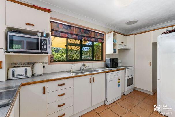 Warm & Welcoming House in Picturesque Terranora - Photo 1