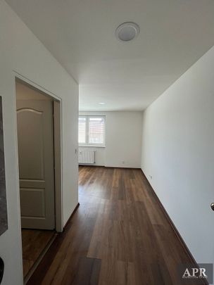 Pronájem bytu 1+kk 28 m² - Photo 1