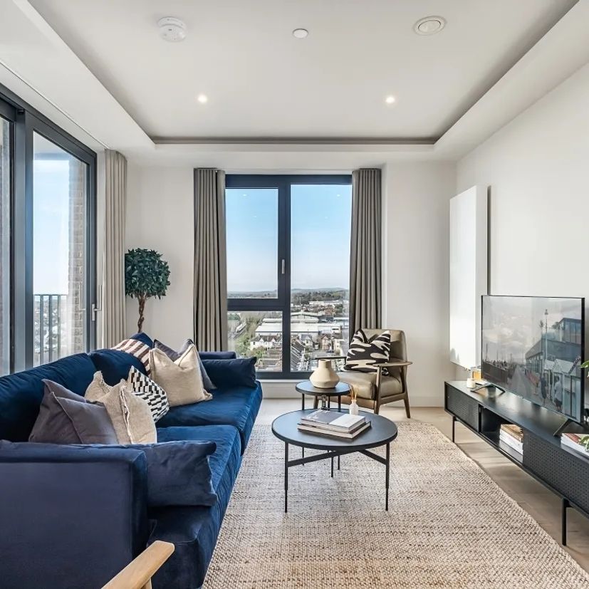 2 bedroom penthouse to rent - Photo 1