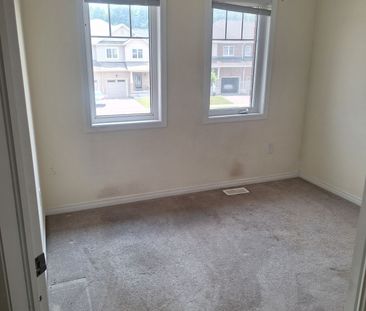 For Lease - 8 Longboat Run, Brantford, Ontario - Photo 6