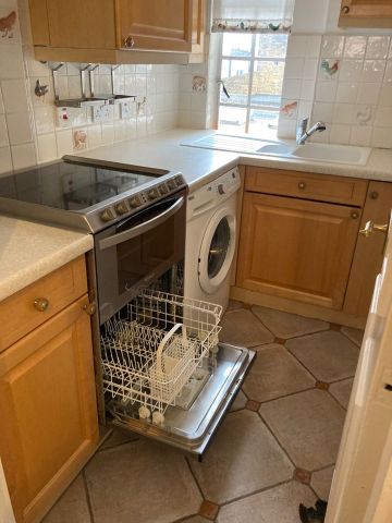 1 Bed Flat, Windsor Court, SW3 - Photo 4