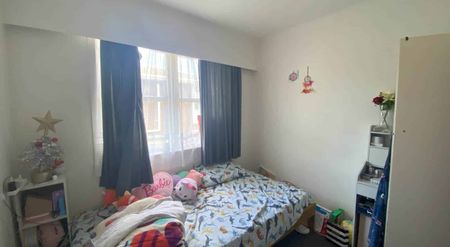 3 Bedroom in Mersey Place - Photo 3