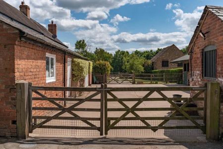 2 bedroom detached house to rent - Photo 3