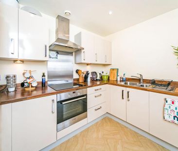 1 bedroom flat to rent - Photo 6