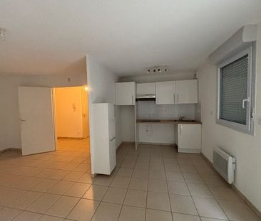 Location Appartement 3 pièces 62m² LES SABLES D’OLONNE 85340 - Photo 3