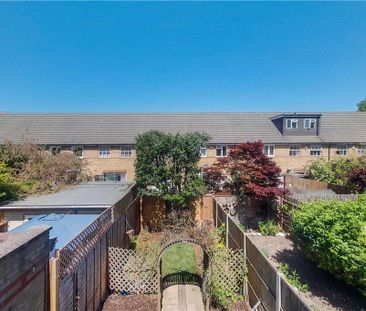 2 bedroom terraced house to rent - Photo 4