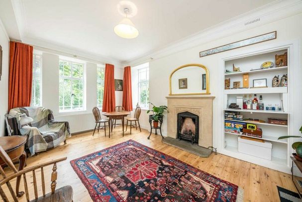 Edwardes Square, Kensington, W8 - Photo 1