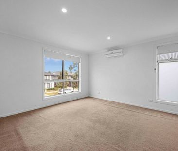 6 Beehive Drive, Williams Landing VIC, Belconnen - Photo 3