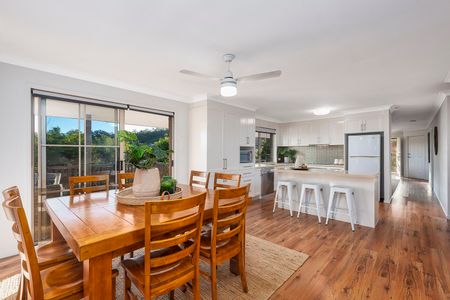 Charming Family Haven in the Heart of Pacific Pines! - Photo 3