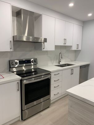 For Lease - 12 Mansfield Avenue Unit# 101, Toronto, Ontario - Photo 1