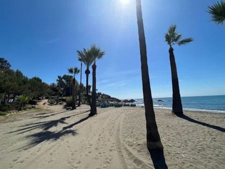 Apartment in Casares, Costa del Sol - Photo 4