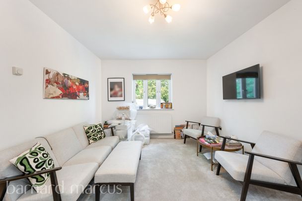 Hook Road, Surbiton - Photo 1