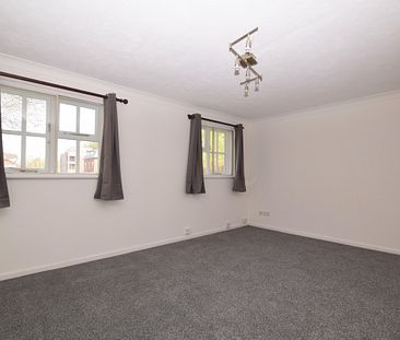 ground flat to rent - Photo 3