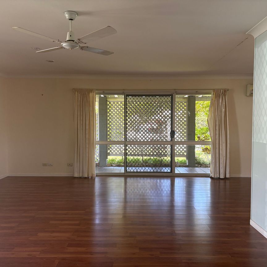 18 Laurinda Crs, Springwood QLD 4127 - House For Rent | Domain - Photo 1