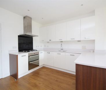 4 bedroom townhouse to rent - Photo 5