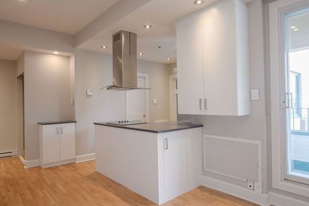 3455 Aylmer - Photo 3