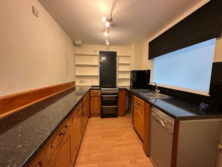 2 bedroom maisonette to rent - Photo 2