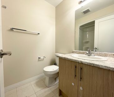 For Lease - 33 Laguna Village Crescent, Hamilton, Ontario - Photo 1