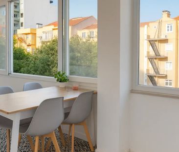 Rooms for rent in a Duplex apartment in Arroios, Lisbon - Foto 1