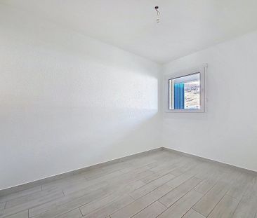 4.5-room penthouse apartment with large terrace and unobstructed view - Photo 3