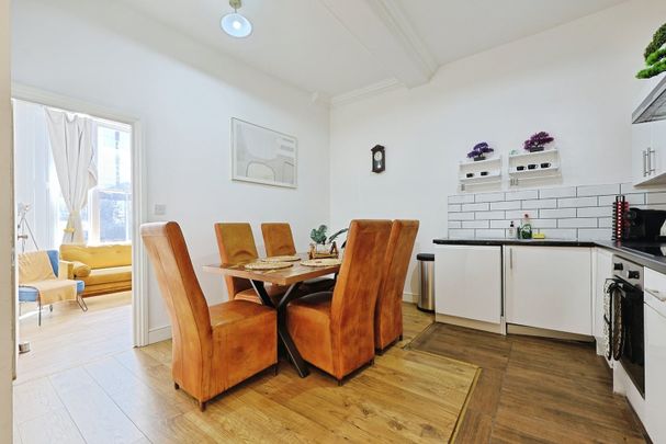 5 Bed Flat, Lillie Road, SW6 - Photo 1