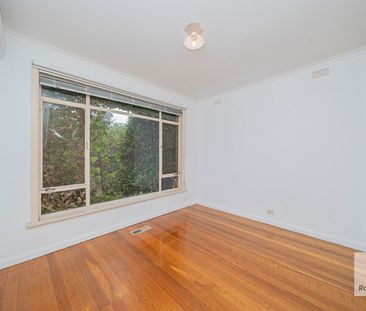 Prime location in Mount Waverley Secondary zone - Photo 5