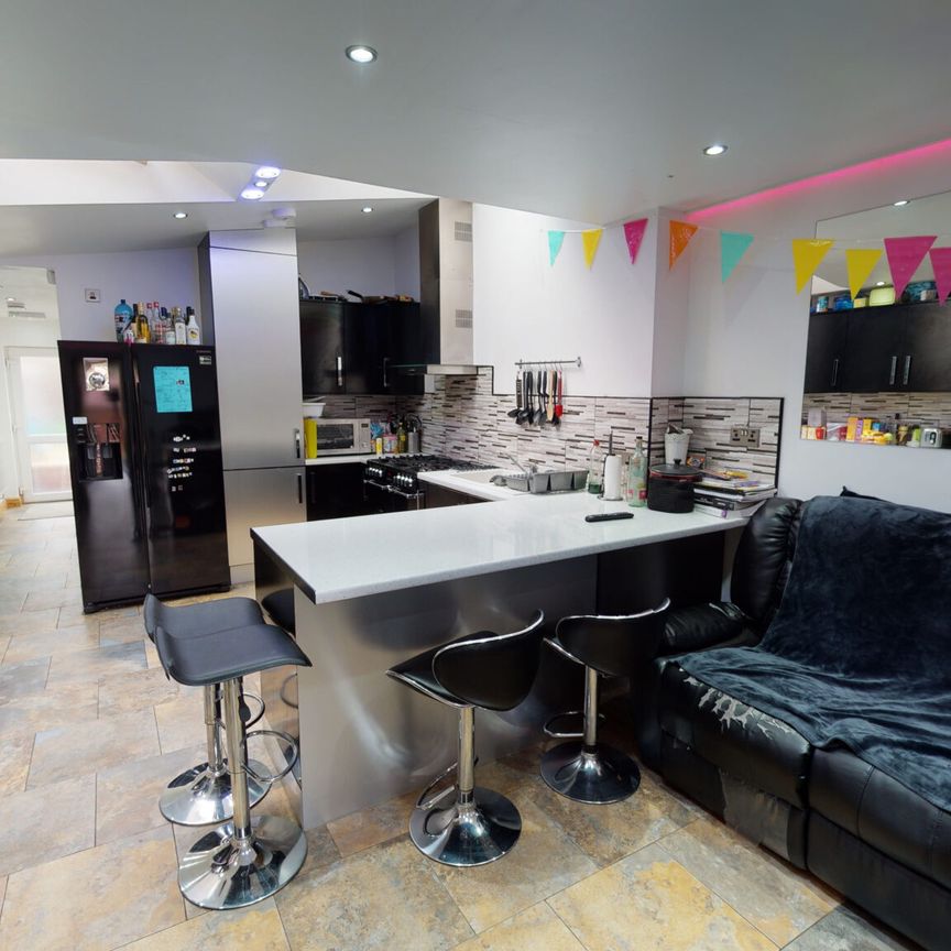 18 Fairgreen Way Selly Oak - Photo 1