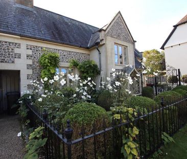 2 bedroom end of terrace house to rent - Photo 3