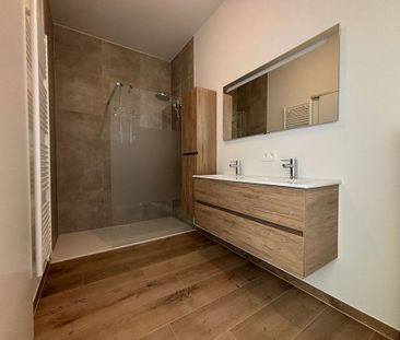 Lichtrijke penthouse met 2 slaapkamers in Sint-Lievens-Houtem - Photo 5