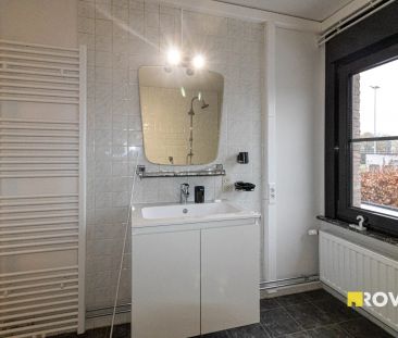 Zeer verzorgde en karaktervolle halfopen bebouwing met tuin en garage - Photo 2