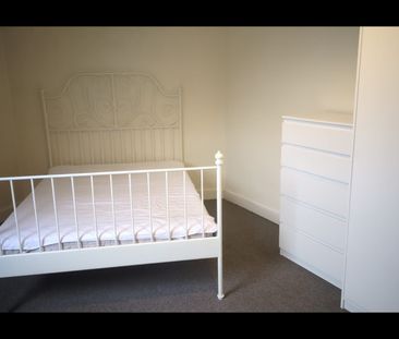 Room in a Shared House, Lake Street, NG7 - Photo 6