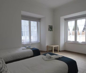 Beautiful 2-bedoom apartment with garden for rent near train station in Oeiras - Photo 1