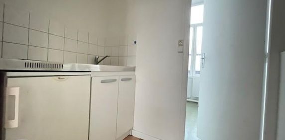Location Appartement 1 pièce 22m² LILLE 59000 - Photo 2