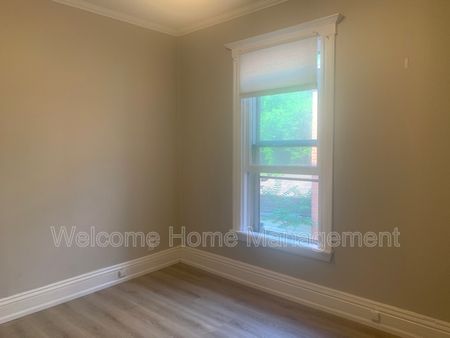 $2,395 / 2 br / 1.5 ba / Solid brick semi-detached home in prime location! - Photo 5