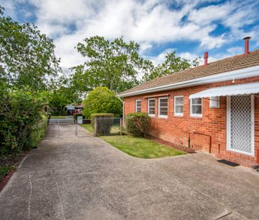 9 Frome Street, Narrabundah. - Photo 2