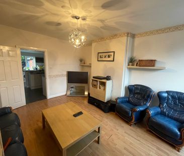 Rockingham Avenue, Tang Hall - P2169 - Photo 2