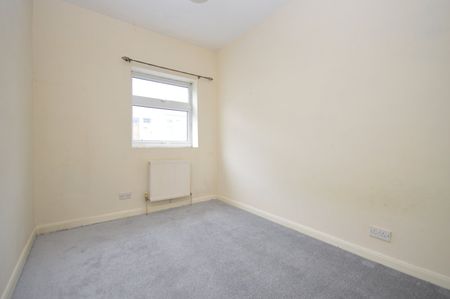 2 bedroom apartment - Photo 2