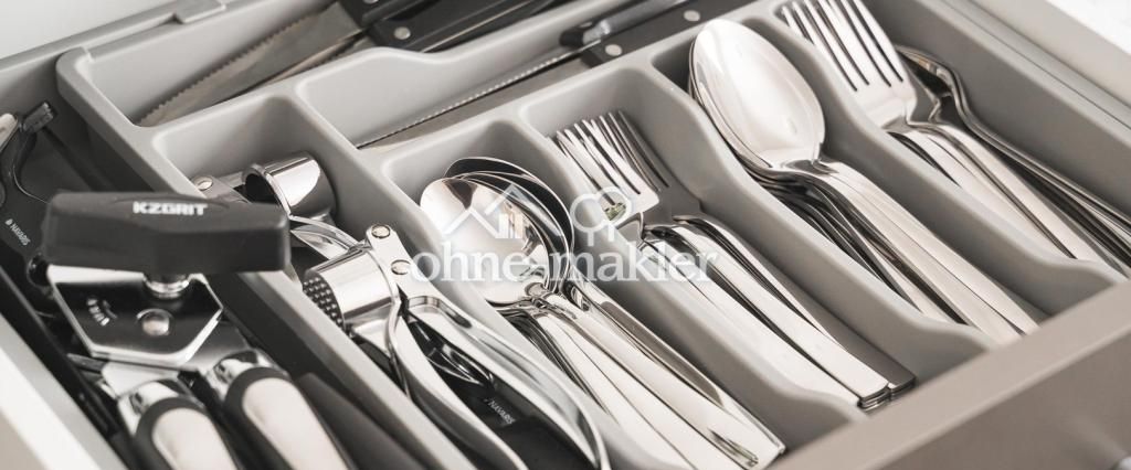 Helle und möbelierte WG Zimmer in zentraler Lage - Photo 1