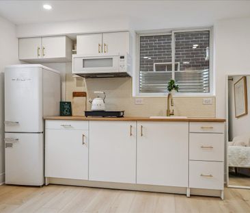 For Lease - 13 Southam Lane, Hamilton, Ontario - Photo 2