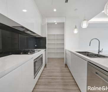 Modern Family Living in a Growing Sunbury Location - Photo 5