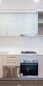 1 bedroom apartment - 25% below market rent - Photo 3