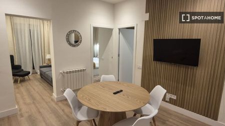 3 room luxury Flat for rent in Madrid, Autonomous Region of Madrid - Photo 3