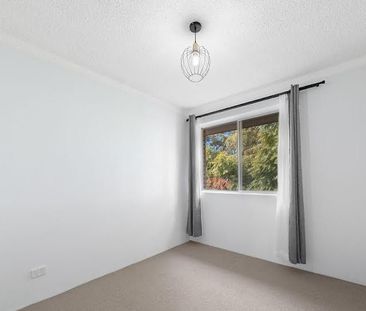 TWO BEDROOM APARTMENT CLOSE TO ALL AMENITIES OF LIVERPOOL! - Photo 1