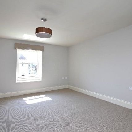 Market Square, Bicester - Photo 1