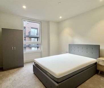 Poplar Riverside, Hemlock Street, - Photo 5