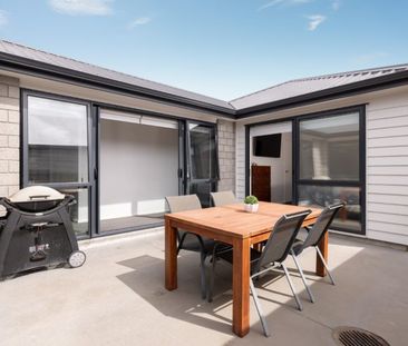 Easy Living - Photo 5