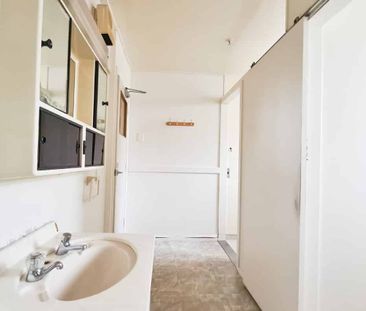 292 Kelvin Street, Avenal - Photo 3